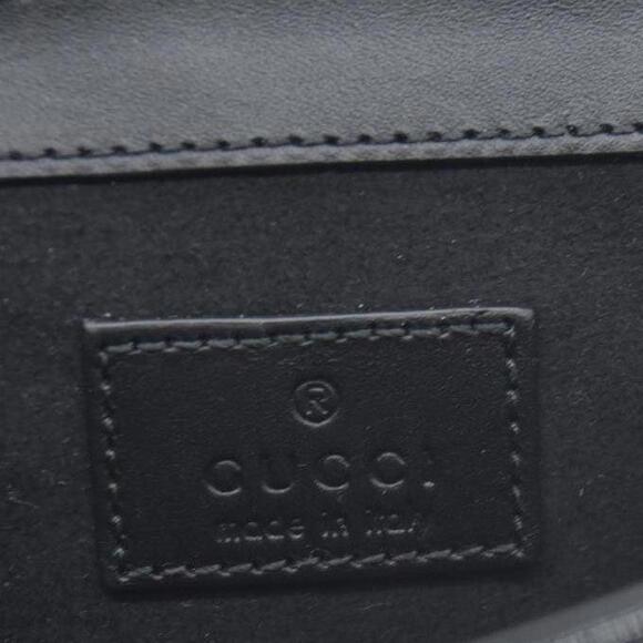 $1850 Gucci Mini Marmont quilted leather cross-body bag - Picture 14 of 15